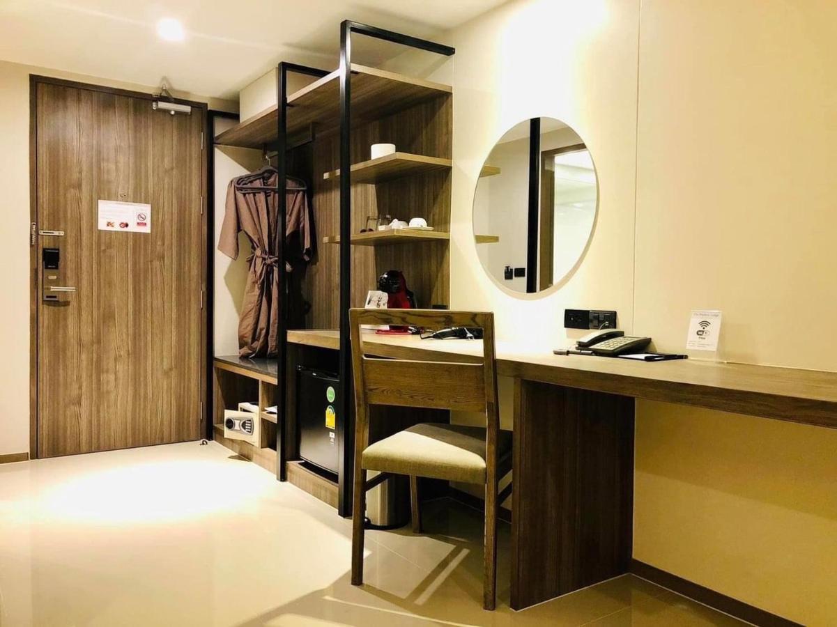 The Madera Lodge Pattaya Pantai Jomtien Luaran gambar