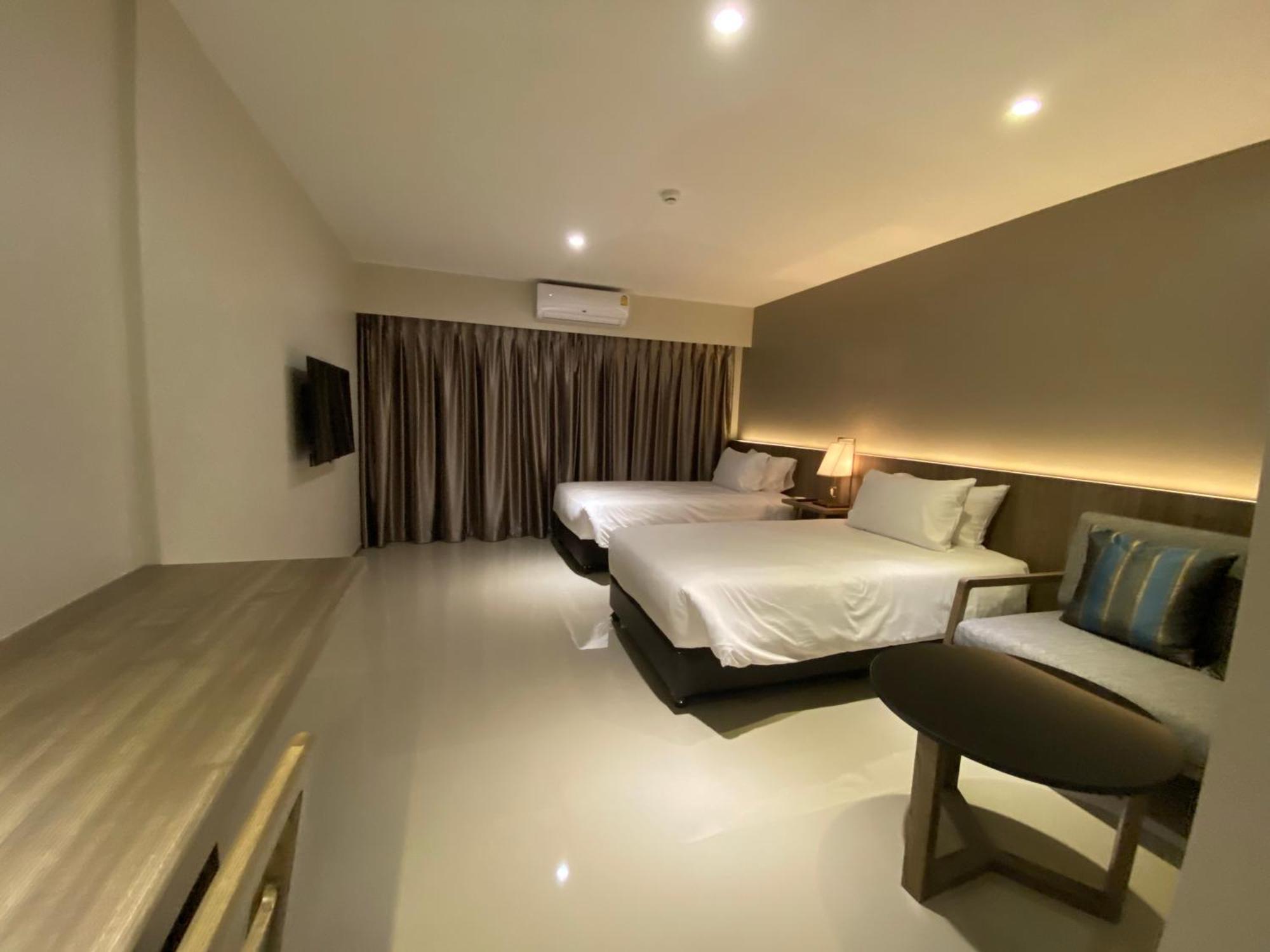 The Madera Lodge Pattaya Pantai Jomtien Luaran gambar